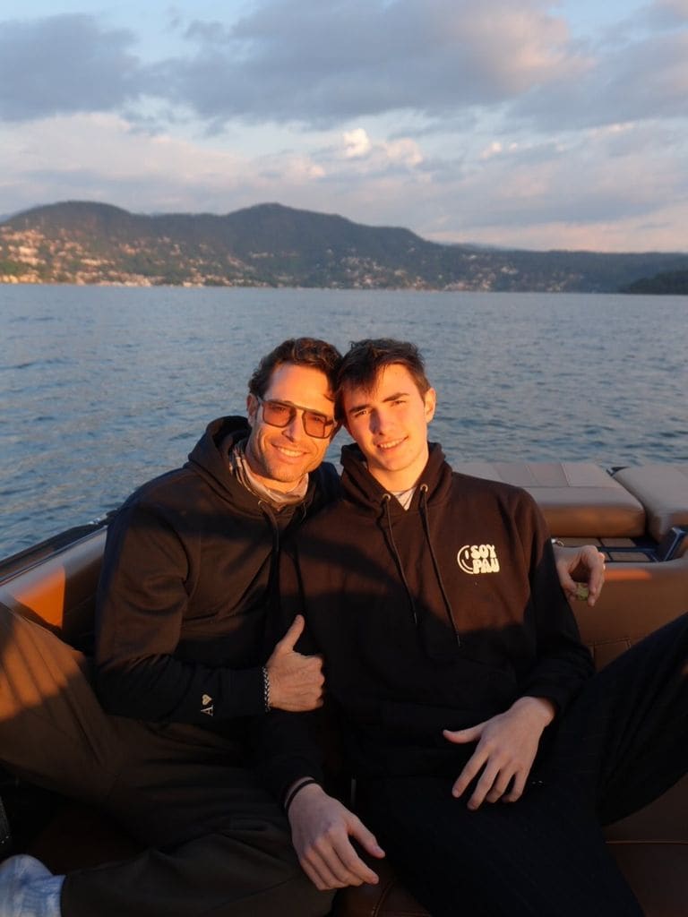 Sebastián Rulli junto a su hijo Sebastián.