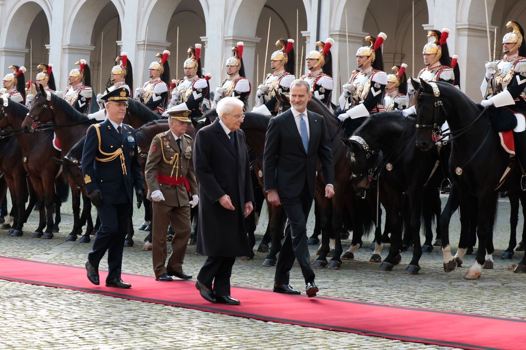 LOS REYES SE REÚNEN CON EL PRESIDENTE DE ITALIA EN SU VIAJE OFICIAL A ROMA