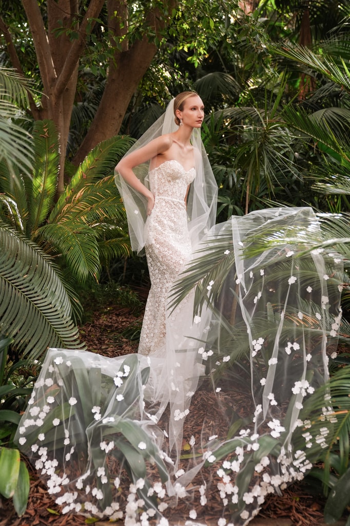 Vestido de novia palabra de honor de Mariano Moreno