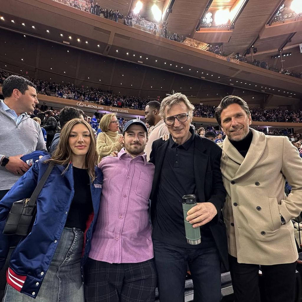 Liam Neeson, junto a su hijo Daniel y su prometida Natalie, y Henrik Lundqvist, exdeportista sueco 
