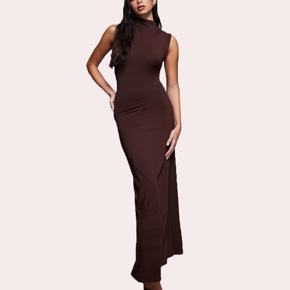 Vestido largo marrón chocolate drapeado con costuras y cuello alto de ASOS DESIGN
