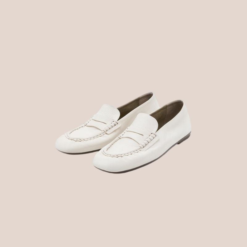 mocasines blancos