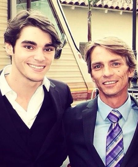 Charles Baker, quien encarnó a Skinny Pete, también le dedicó un sentido mensaje a RJ.