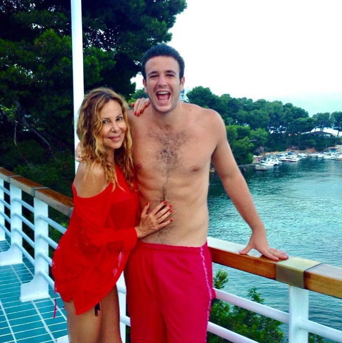 Ana Obregón y su hijo Aless Lequio