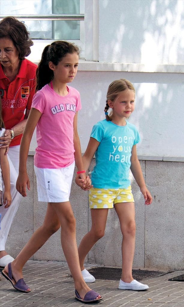 HO4117 Victoria e Irene