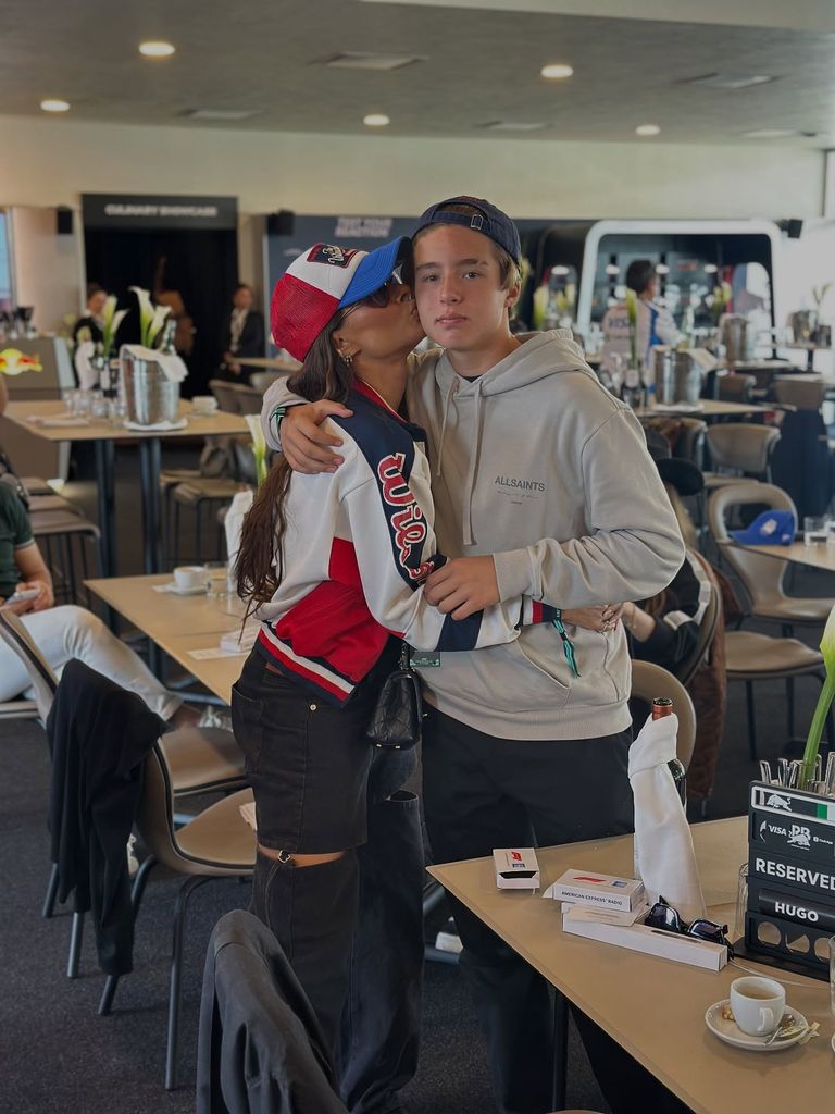 Galilea Montijo y su hijo Mateo en la F1
