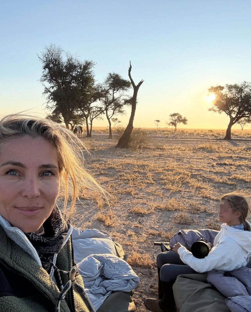 Cada año, Elsa Pataky se reserva una escapada muy especial junto a su hija, India, siempre en compañía de los caballos, una afición que ambas comparten
