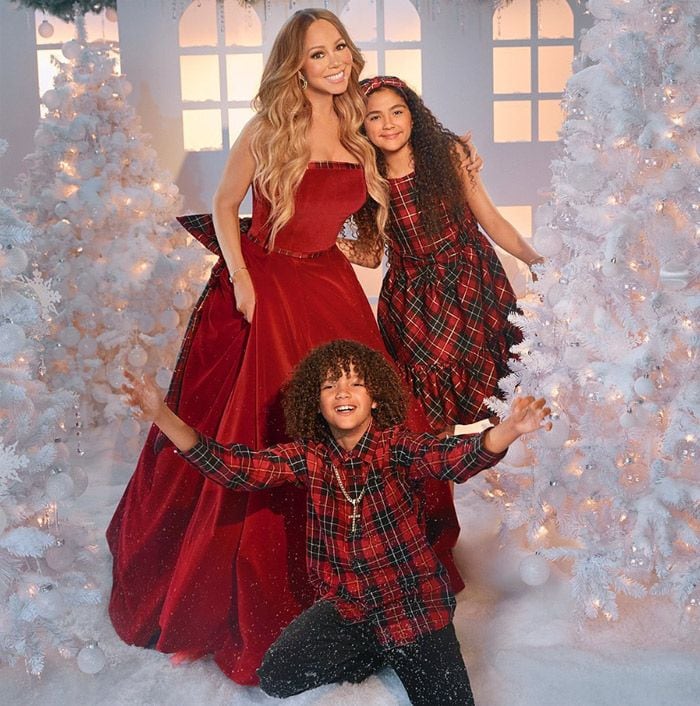 Mariah Carey con sus hijos en Navidad
