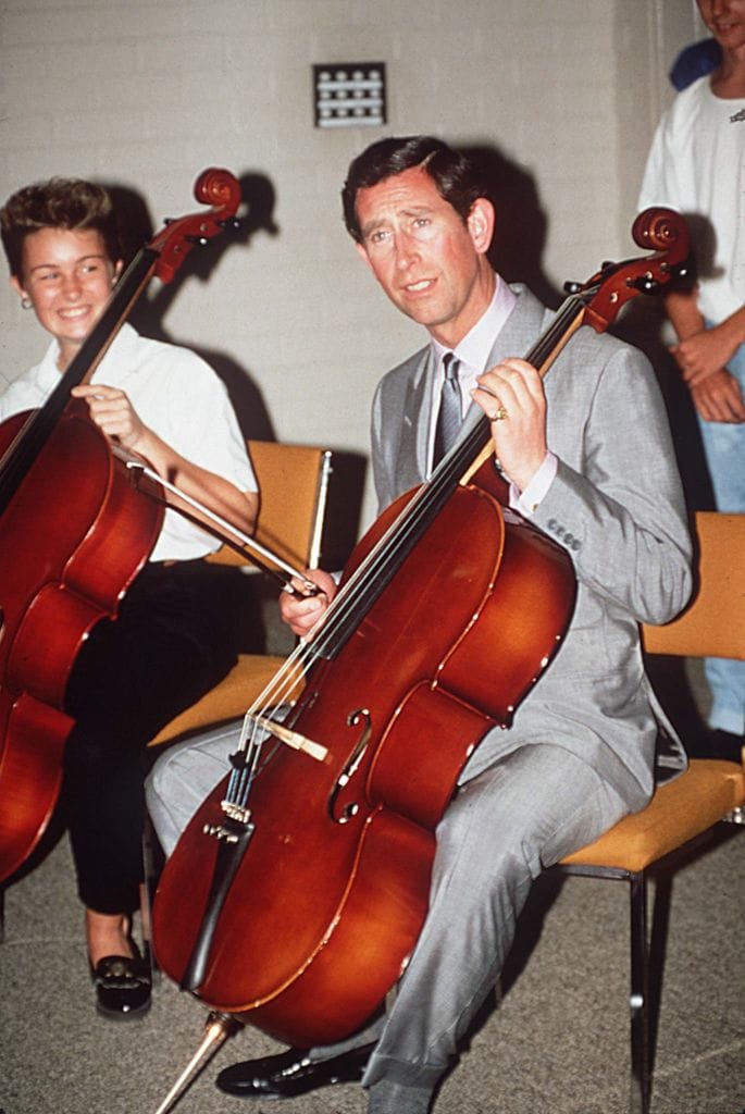 El rey Carlos tonado el Cello 