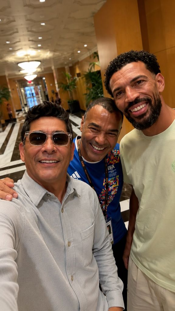 Jorge Campos con Cafu y Vozinha en Nueva York. 
