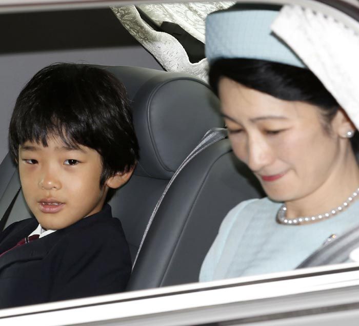 La furgoneta en la que viajaba el nieto de los Emperadores de Japón recibió el impacto de otro vehículo durante un atasco en una salida privada en la prefectura de Yamanashi
