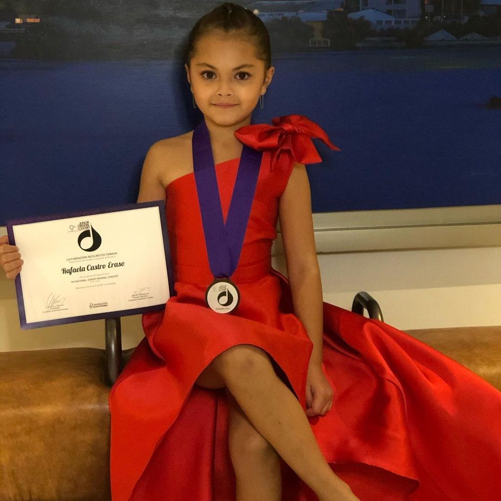 rafaela hija de cristian castro