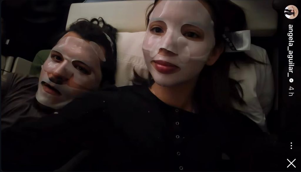 ¡Hora del skincare! La pareja disfrutó de un cómodo viaje hacia España