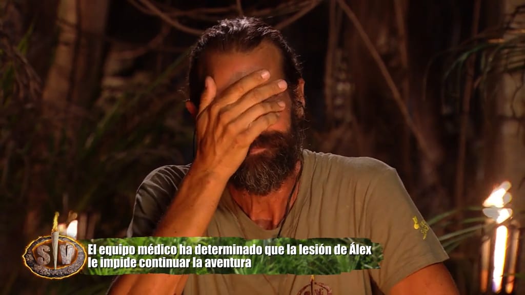 Álex Adrover abandona Supervivientes 2025 por una lesión en la rodilla