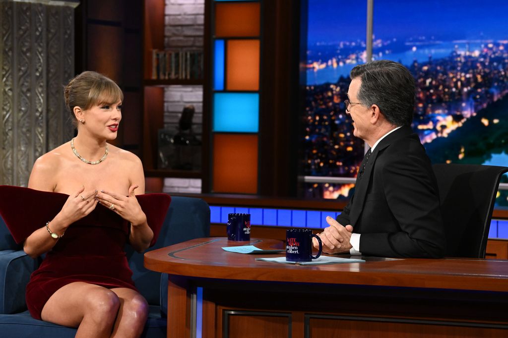 Taylor Swift en Nueva York con Stephen Colbert.