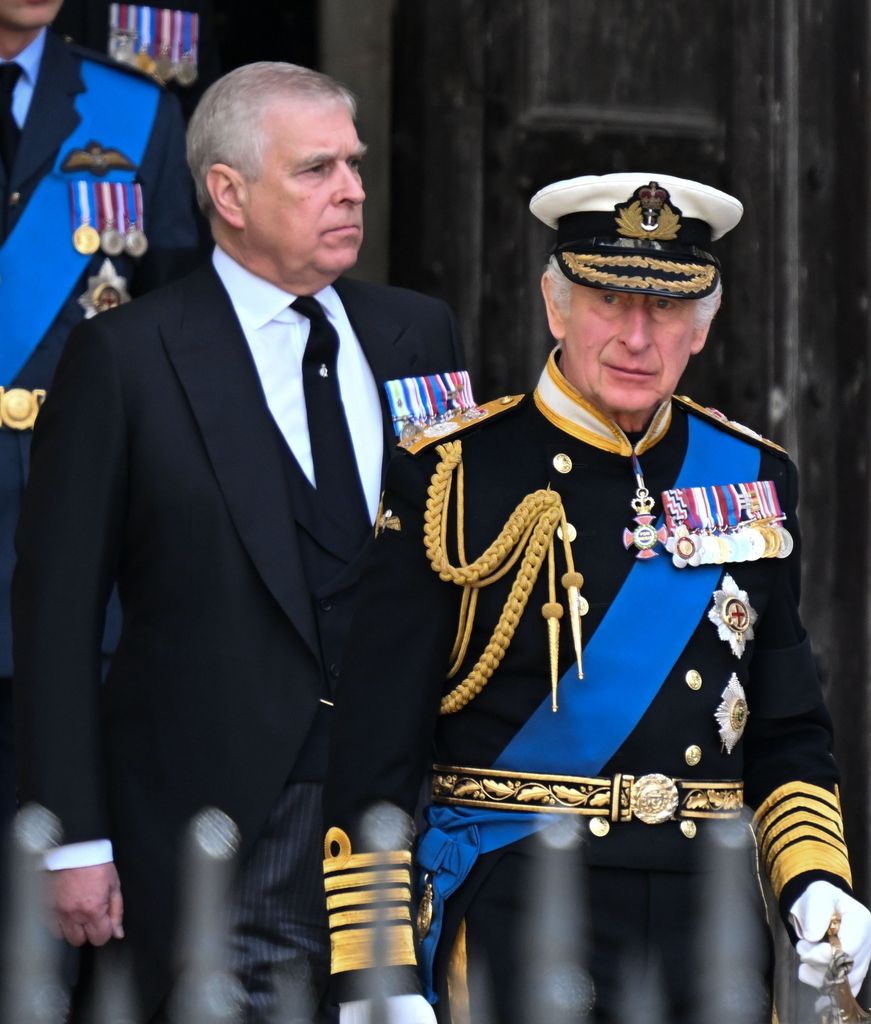 Rey Carlos III y el príncipe Andrés