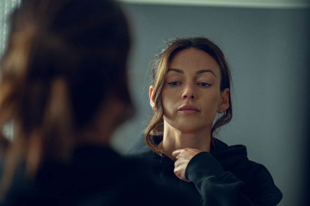 Michele Keegan protagoniza este thriller situado entre las series más vistas de la historia de Netflix