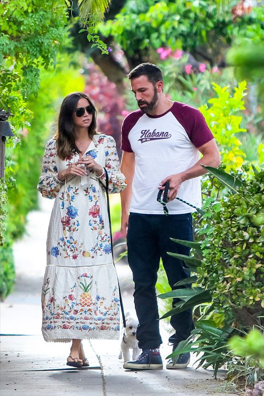 ana vestido flores