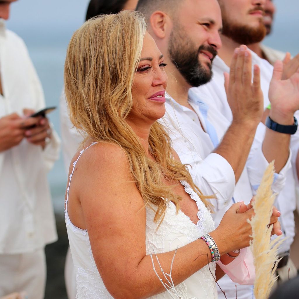 Anabel Pantoja And Omar Sanchez Give Each Other \'yes, I Do\'.