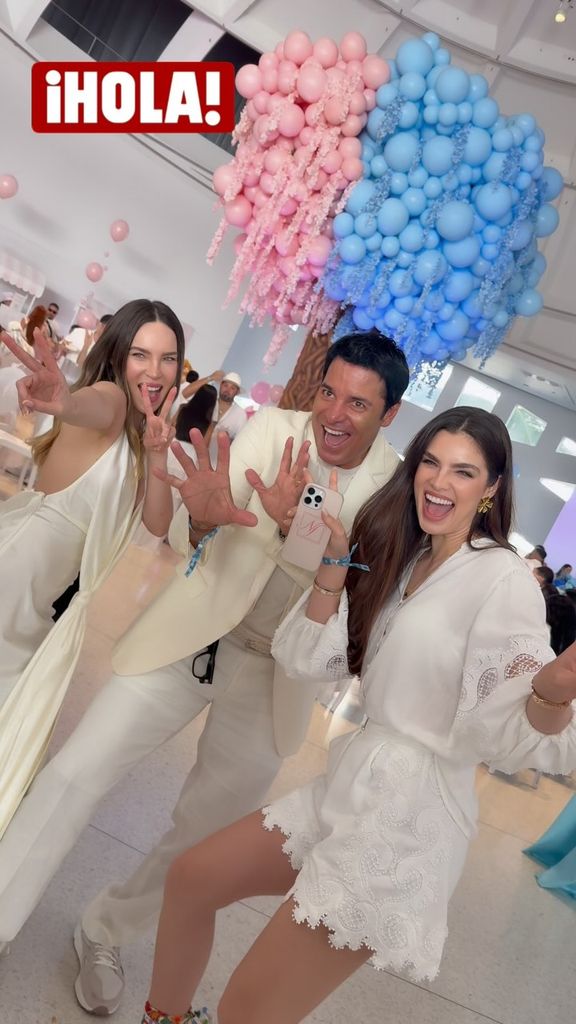 Belinda y Nadia Ferreira vivieron su momento fan con Chayanne