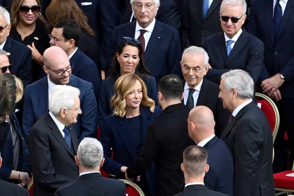 Sergio Mattarella y Meloni Entronización Papa León XIV