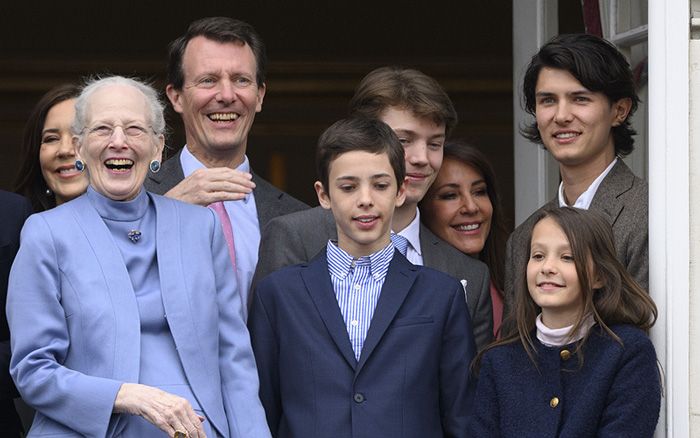 Margarita II y sus nietos