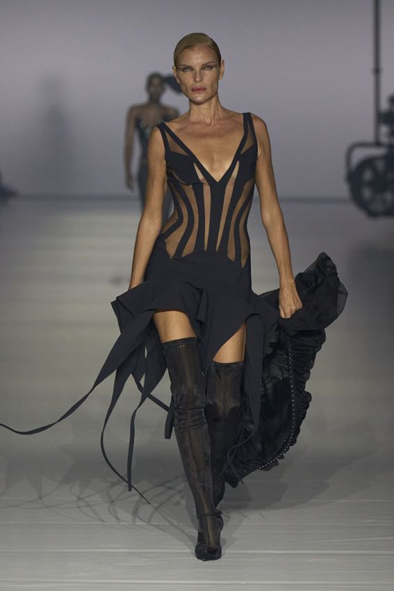 mugler028a