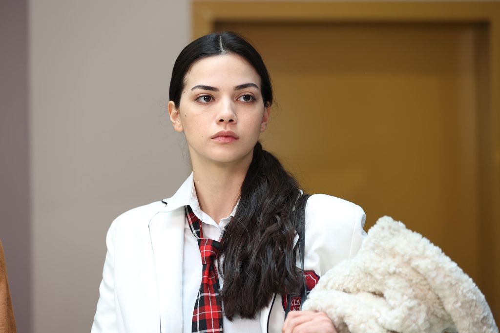 Avance de 'Hermanos': Yasmin ya no considera a Sevval su madre