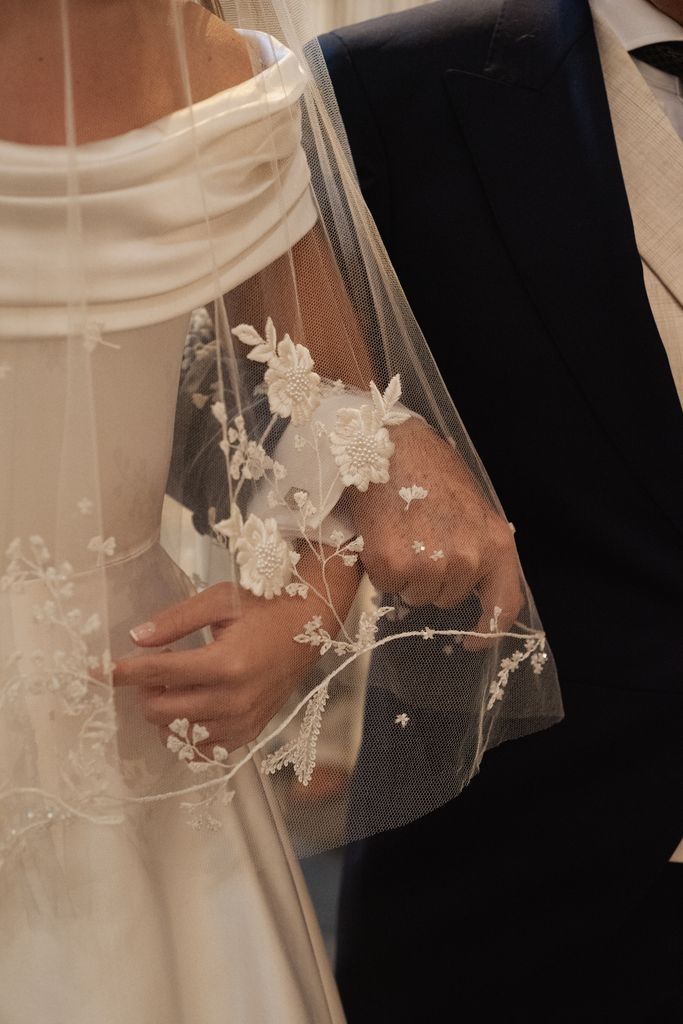 Velo de novia bordado