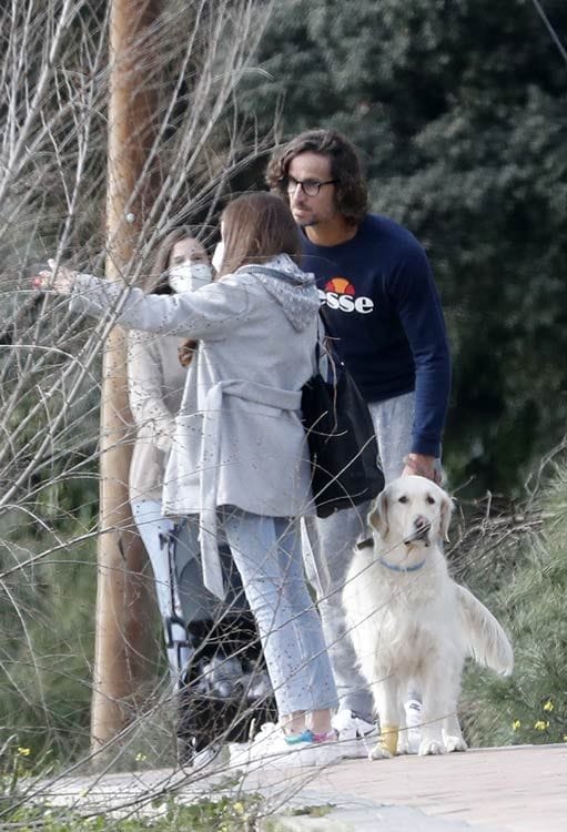 Feliciano López de paseo con Sandra Gago