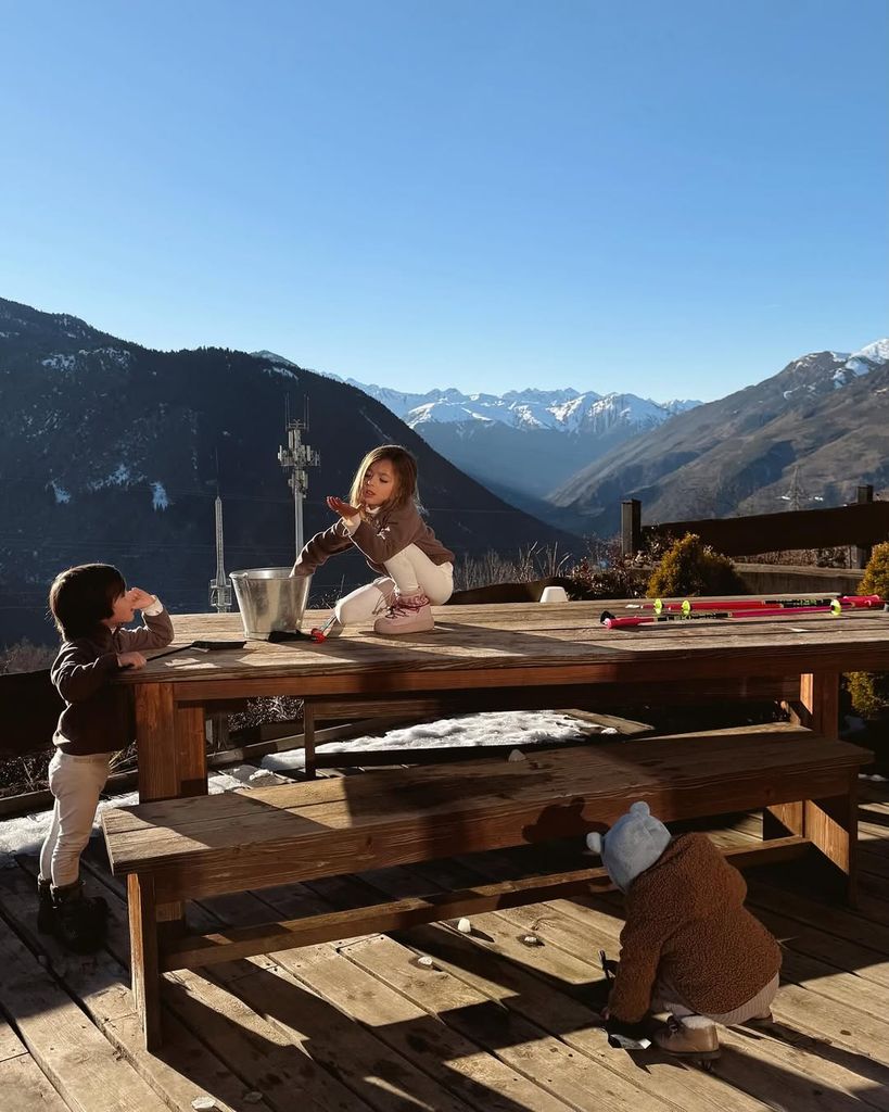 Los hijos de Marta Oria y Sandra Gago en Baqueira.