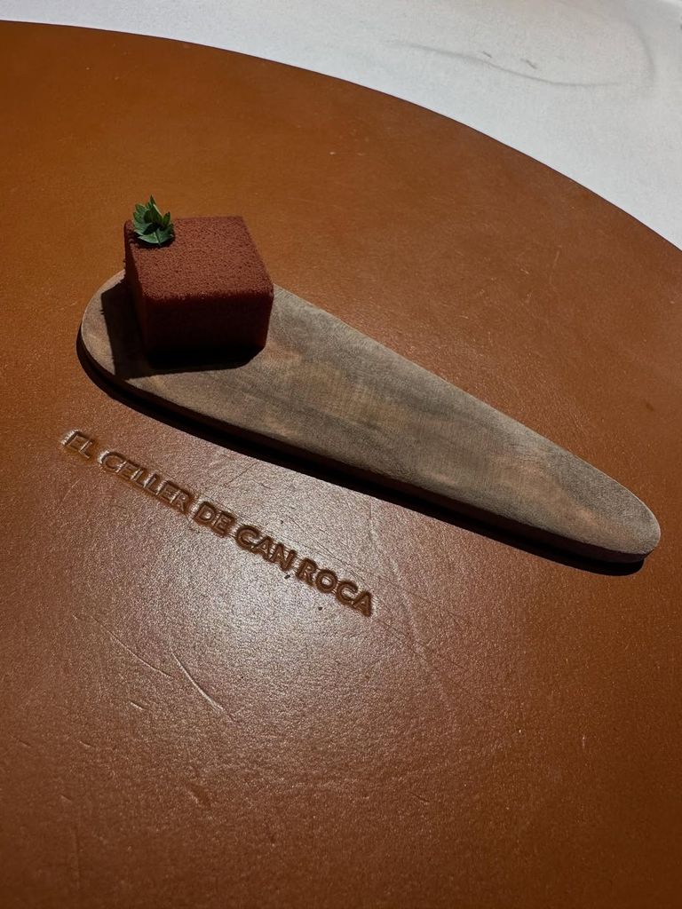 Turrón de foie con cacao. El Celler de Can Roca