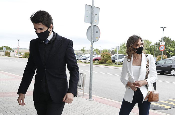 Paloma Lago con su hijo