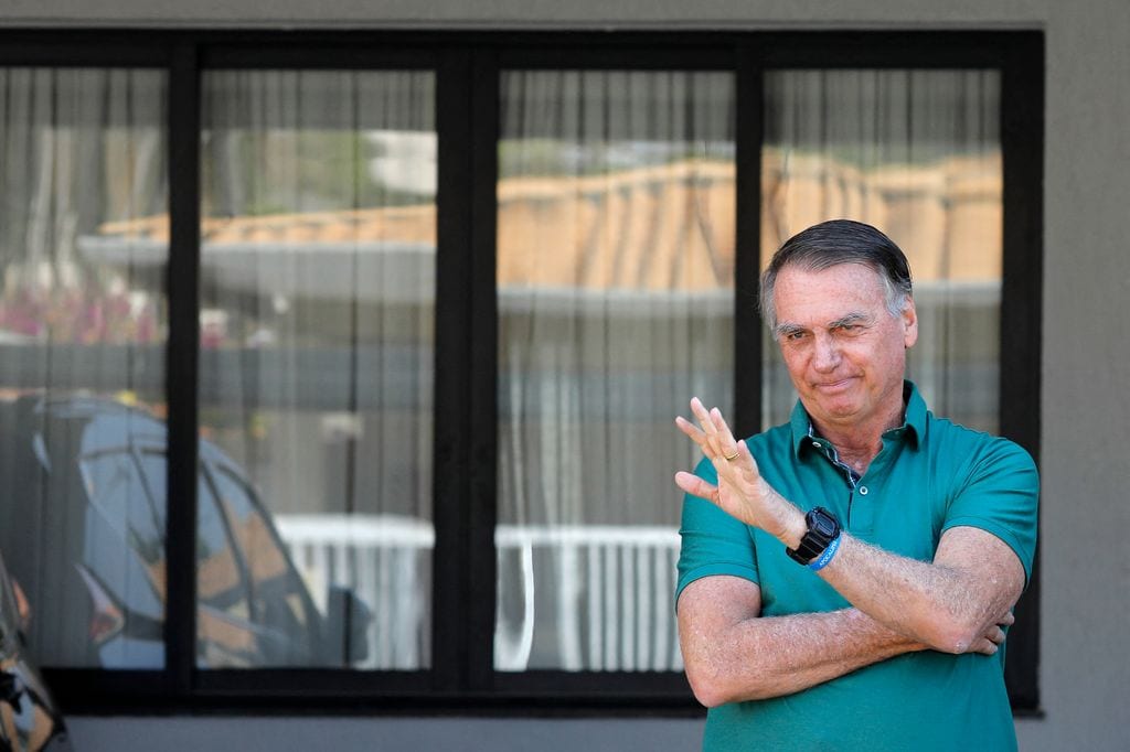 Jair Bolsonaro cumple con prisión domiciliaria preventiva, luego de ser condenado a 27 años de cárcel