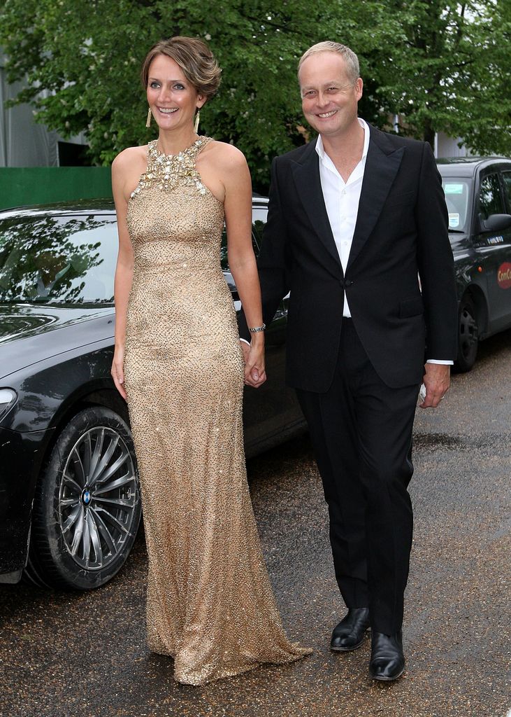 Ian Wace y Saffron Aldridge en una cena de gala en el Palacio de Kensington