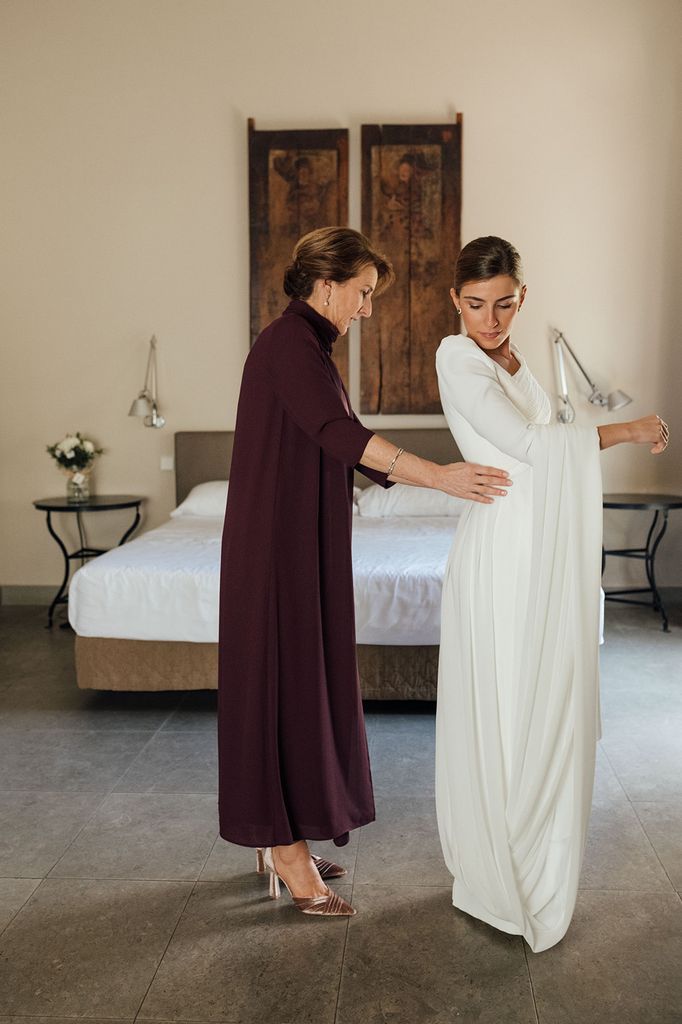 El vestido de novia de Lucía, de Clara Brea