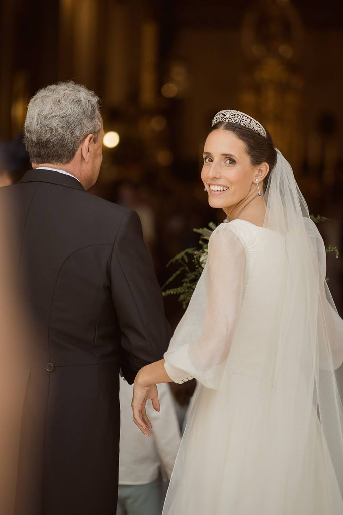 Novia con tiara