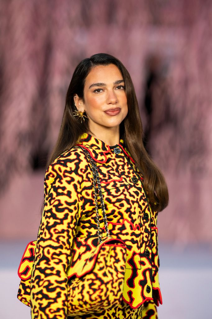 Dua Lipa, en el desfile de Chanel