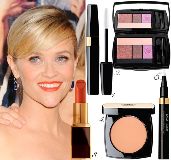 REESE WITHERSPOON
La rubia de nuestra selección make up no es otra que Reese Whitherspoon, con una complexión intermedia en tonos crema, y mirada azul. La actriz además cuenta con un ovalo facial muy particular, en forma de corazón, que permite enfatizar los labios en un color coral, sin restar protagonismo a los ojos, en tonos rosa y terracota.

Get the look: 1. Paleta de sombra de ojos en cinco tonos, de Lancome. 2. Les Beiges, polvos compactos con efecto radiante y factor de protección solar 15, de Chanel. 3. Iluminador y corrector dos en uno Éclat Lumiere, de Chanel y máscara de pestañas multidimensional Inimitable, de Chanel. 4. Barra de labios Wild Ginger, de Tom Ford.© Lancome © Chanel © Tom Ford
