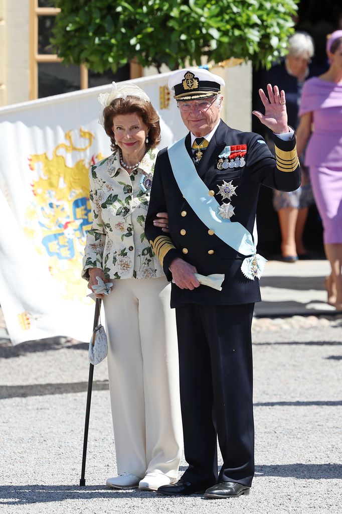 Silvia de Suecia y Carlos Gustavo de Suecia en el bautizo de Ines de Suecia 