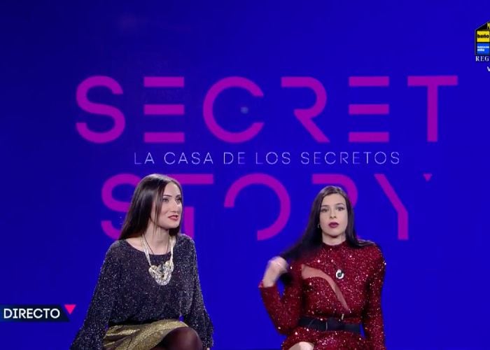 Elena y Carmen, enfrentadas