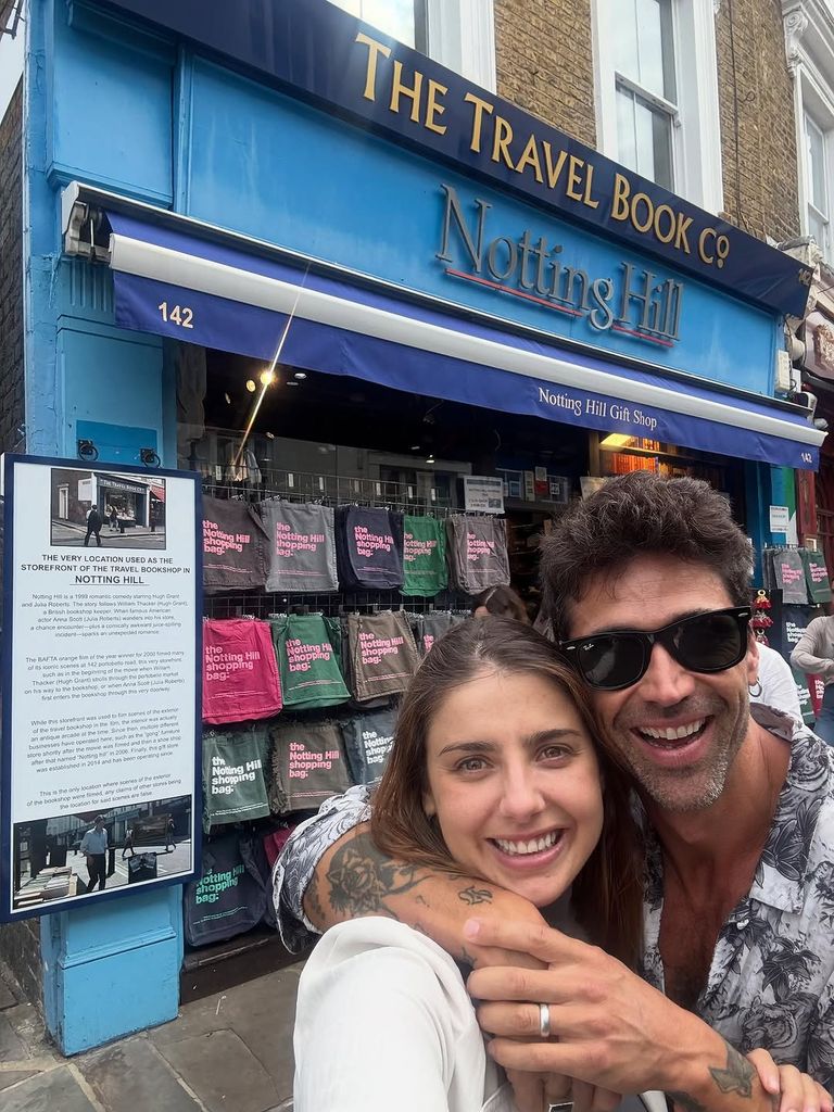 La pareja luce feliz con la espera de este bebé; algunos creen que podría tratarse de una niña.