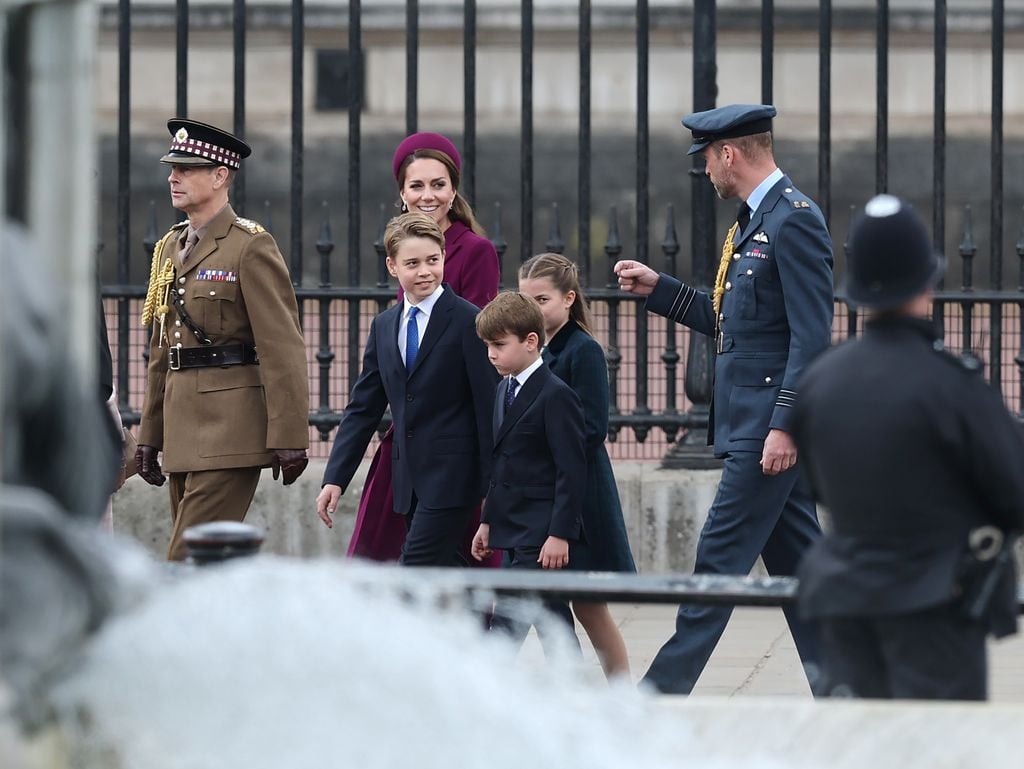 Kate Middleton, el príncipe Guillermo y sus hijos en los actos con motivo del 80 aniversario del fin de la Segunda Guerra Mundial 