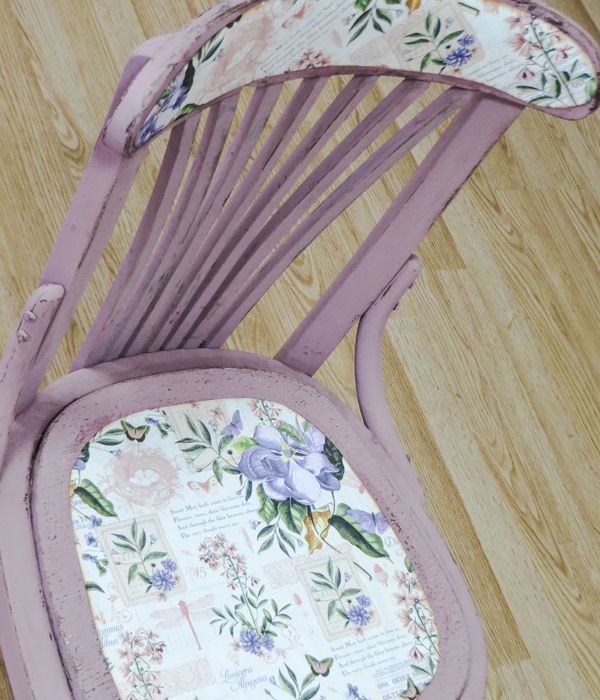 Convertimos una vieja silla en una pieza ‘a la moda’