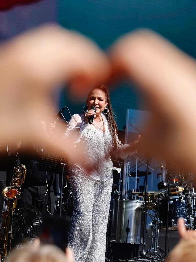 La cantante cubana celebra sus 50 años de carrera artística
