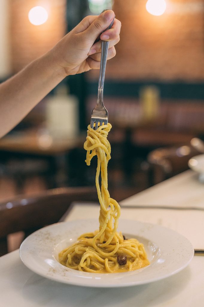 La auténtica Carbonara nunca lleva nata. 