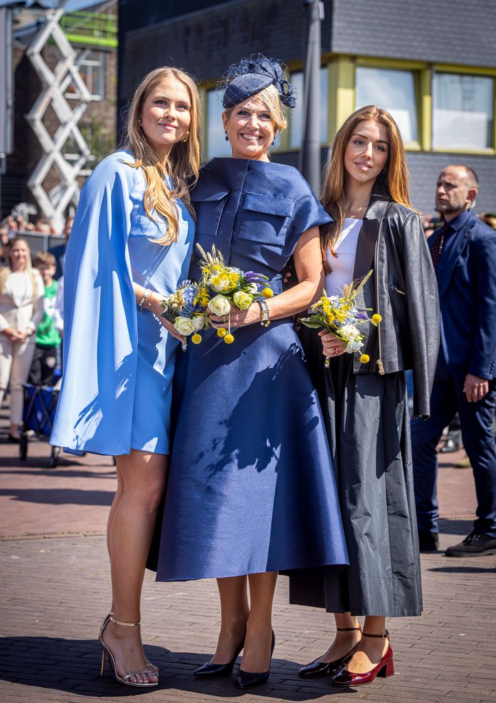 La reina Máxima de Holanda con las princesas Amalia y Ariana de Holanda 