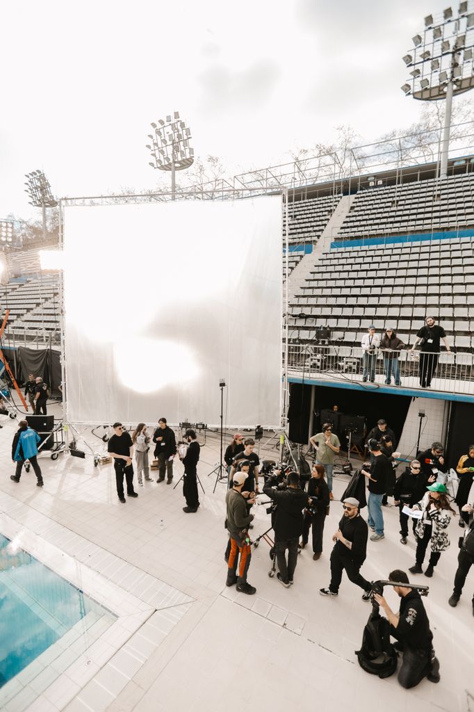 "Fue una experiencia superbuena, ella es muy profesional y es un gusto siempre", dice Karen de Dua Lipa