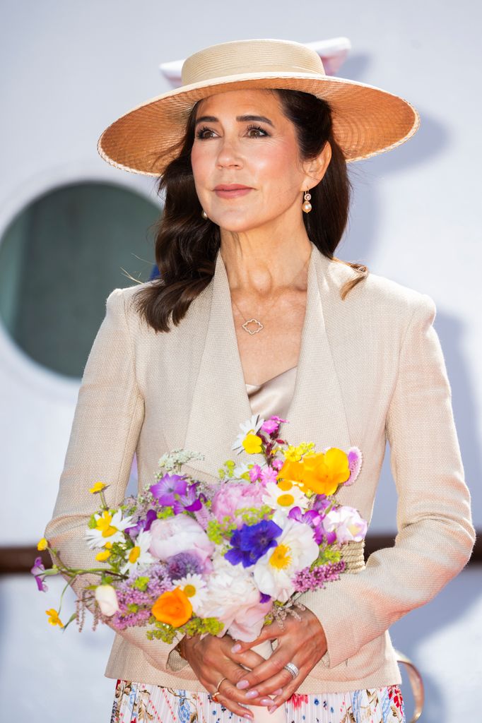 La reina Mary de Dinamarca en Odense durante su gira de verano, 1 de junio de 2026