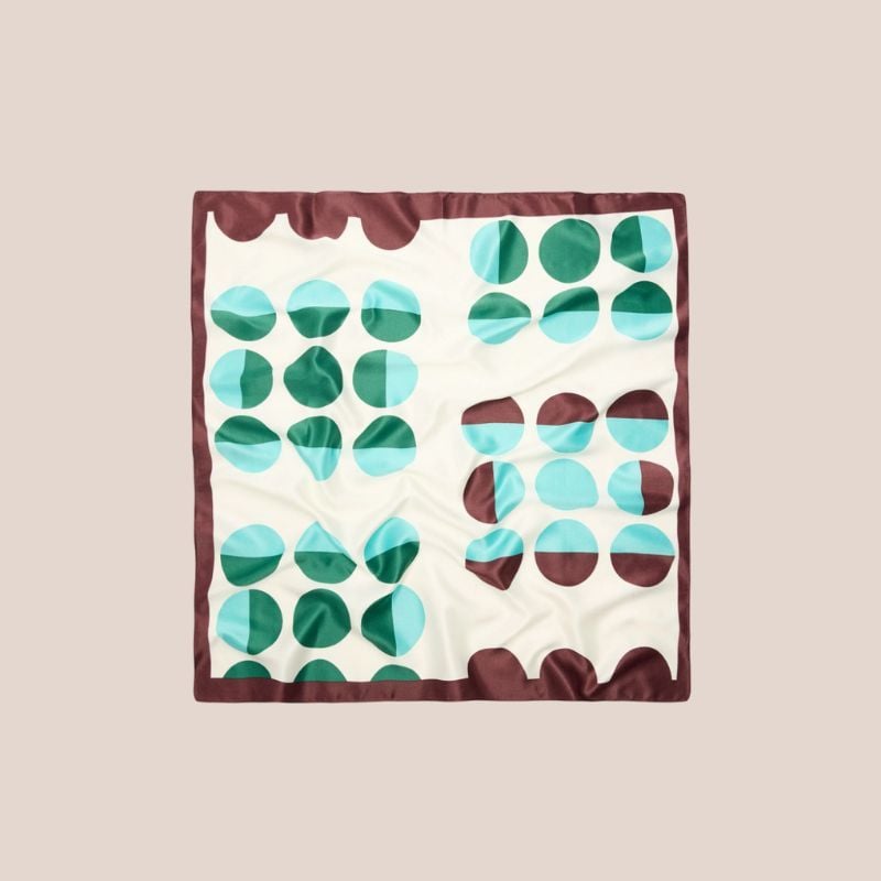 pañuelo estampado geométrico